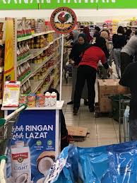 Descubra as maravilhas de seksyen 13. James Leng On Twitter Situation In Giant Shah Alam Seksyen 13 At 1pm Maybe Panic Buying Maybe Buying Supplies For The School Holiday Schoolholiday Covid19malaysia Https T Co E3ayz8ke9k