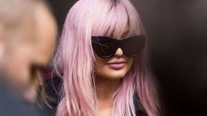 Mar 17, 2018 · in the post titled, the trick i use to tone my pink hair, kim k explained that she had been planning on fading her pink hair from bright pink to baby pink. How Hair Dye Turns Your Hair That Great Shade Of Pink Or Purple Howstuffworks