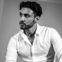 1200+ "Leslie's" profiles