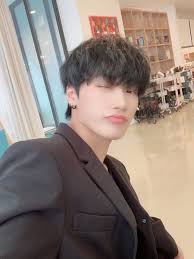 Mark Lee y su amor por las sandias🍉 (@CesiaSinaAyala2)