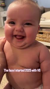 Which are you?? Paula Rudd or Vanessa Bayer?? #disney #disneypeople  #disneybesties #disneyparks #paulrudd #snl #fleetwoodmac #disneyland  #disneyworld