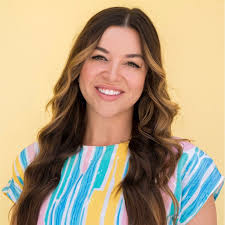 Claudia Veiga Email & Phone Number