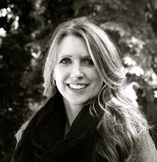 Cindy Coloma's Instagram, Twitter & Facebook