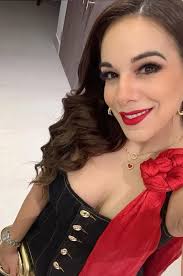 🔴 Ella era Débora Estrella, una de las víctimas en el desplome de una  avioneta en Nuevo León ⬇