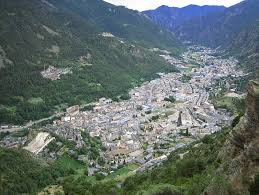 Vous ne vous ennuierez pas une seconde dans. Vivre En Andorre Dans Le Centre Urbain D Andorre La Vieille Ou Dans Les Montagnes