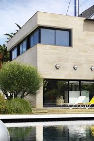 Illuminer Une Facade Avec La Pierre De Taille Parement Brecy Facade Habitat Maison
