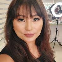 30+ perfiles de «Iris Batista»