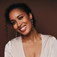 Sandra earrings, golden