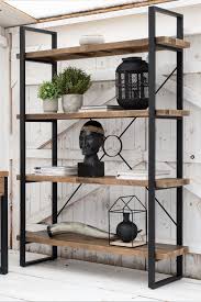 Cette étagère sobre et moderne de style industriel fabriquée en bois de manguier et métal présente 5 niveaux pour organiser votre salon. Bibliotheque Etagere Bois Recycle Brisbane Etagere Style Industriel Decoration Salon Bibliotheque Idee Deco Industrielle