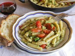 Creamy avocado pasta is actually all about the creamy avocado sauce. Ricetta Pasta Con Pesto Di Avocado Non Sprecare