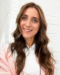 Ana Newberry's Instagram, Twitter & Facebook