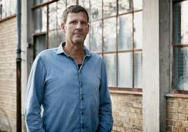 Dans l'italie des années 1950, un anticonformiste rêve d'amour, de justice et d'une vie meilleure. Knj5sdf9l8copm