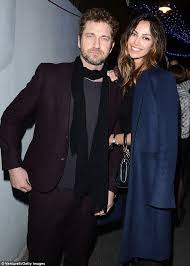 Keeping Him Close Gerard Butler And Girlfriend Madalina Ghenea Have Their Styles In Sync As They Cosy Up On The Red Carpet Gerard Butler New Girlfriend Gerard