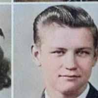 Steven Derr's Instagram, Twitter & Facebook