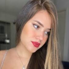 Millicent Mills's Instagram, Twitter & Facebook