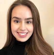 Elise Poole's Instagram, Twitter & Facebook