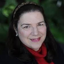 Lisa Osteraas's Instagram, Twitter & Facebook