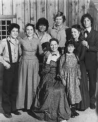 Epingle Par Grace Sur 80 S Melissa Gilbert Petite Maison Photographie Noir Et Blanc