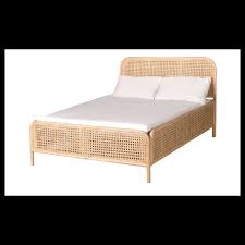 Trova il design più adatto al tuo giardino scegliendo un modello in resina intrecciata, in rattan o in massello. Testate Letto In Rattan E Legno Produzione Di Letti In Rattan Midollino Giunco Vimini Issaclau89