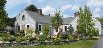 Despite unpredictable weather, even into may, many homeowners in connecticut, massachusetts, rhode island, new hampshire and beyond have stunning gardens. Classic New England Farmhouse Traditional Landscaping Ideas Houzz