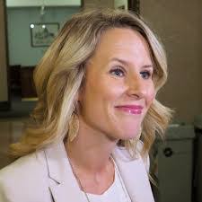 Tara Mack's Instagram, Twitter & Facebook