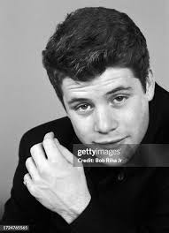 4,250 Shaun Austin Photos & High Res Pictures