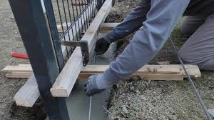 1,594 likes · 57 talking about this · 7 were here. Fundament Fur Das Freistehende Gartentor Zaun24 Montageanleitung Schauen Sie Doch Mal Vorbei Zaun24 Der Online Shop Fur Ho Gartentor Zaun Einfahrt Tor