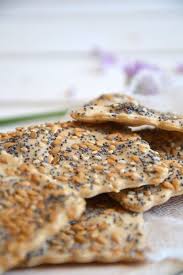 Crackers Maison Aux Graines Hors Serie Vegetarien Gourmand Les Recettes De Juliette Aperitif Gourmand Recette Crackers Recette