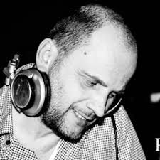 Listen to Oumou Sangare