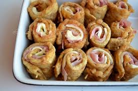 Quello di pasqua è anche un pranzo di primavera e tradizionalmente prevede una verdura di stagione, ma cosa non può assolutamente mancare sulle nostre tavole? Antipasti Per Il Menu Di Pasqua