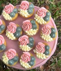 Pin By Elisabete On Cakes Tortas Cupcakes Cupcake Cakes Cake Decorating Cupcake Recipes