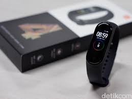 Harga termurah xiaomi mi smart band 6 yaitu rp 639.000 di tokopedia. Mi Band 5 Dapat Sertifikasi Bakal Meluncur Dalam Waktu Dekat