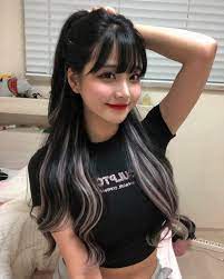 Pin By Nawo On Korean Soft Girl Korean Hair Color Hair Color Underneath Hair Color Streaks