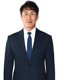 유상철 감독은 1994년 울산 현대에 입단하면서 프로 생활을 시작했다. ìœ ìƒì²  ë‚˜ë¬´ìœ„í‚¤