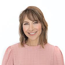 Donna Pfeffer's Instagram, Twitter & Facebook