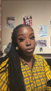 Nanette Fleming's Instagram, Twitter & Facebook