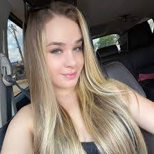 Amber Harper's Instagram, Twitter & Facebook