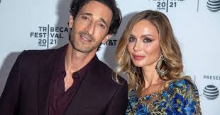 Mostly of the couple's children. Bwectv2 Bfmwam