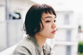 うす眉さん 濃い眉さん タイプ別 眉毛 の整え方 ヘアスタイリング ボブ 外ハネ インナーカラー ボブ