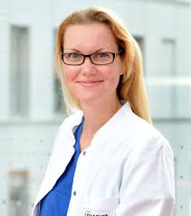 Susanne John: Medizinische Klinik mit Schwerpunkt Nephrologie und  Internistische Intensivmedizin