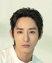 Lee Soo Hyuk (이수혁)