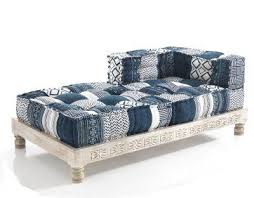 Divano in stile scandinavo 3 posti foglia di tè con piedini in legno yoko. Chaise Loungue Dormeuse In Stile Etnico Tessuti Patchwork Blu E Bianco Divano 2 Posti Sedia Sdraio Divano Etnico