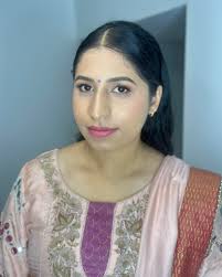 Studio 150 Make up &...