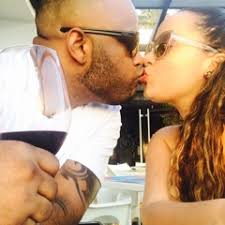 Listen to playlists featuring Kapuchino