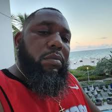 Dewayne Price (@akknelle)