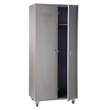 Vestiaire meuble industriel vestiaire métallique armoire vestiaire armoire industrielle armoire metallique casier metallique casier industriel miroir industriel maisons du monde armoire rangement armoire armoire industriel armoire metal garde robe. Dressing Vestiaire En Metal Loft Maisons Du Monde