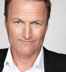 An Autobiography (Short 2016)