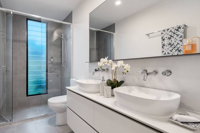 Feature wall tiling