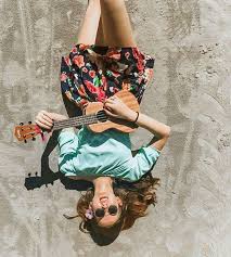 Pin De John Donch Em Ukulele Imagery Poses Fotograficas Fotos De Casais Praia Ukulele