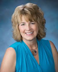 KPCOM TRIO RECEIVES DEAN'S AWARDS OF EXCELLENCE